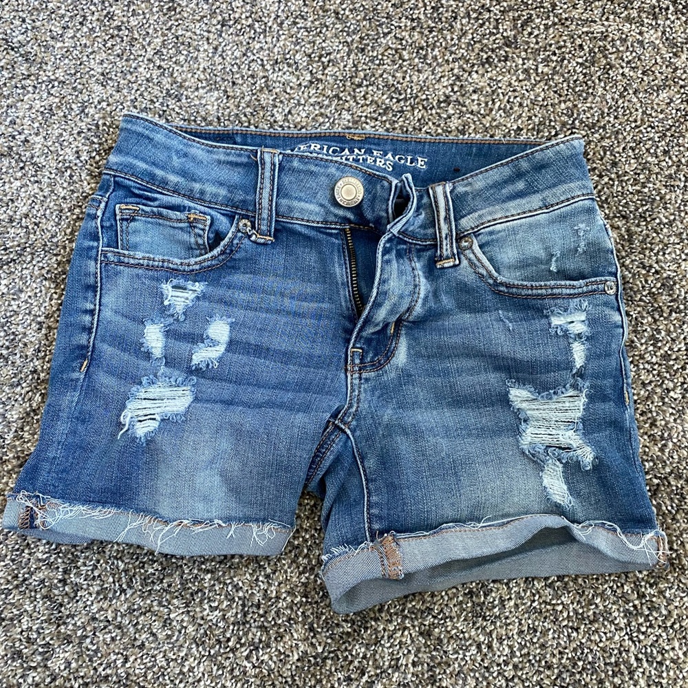 American Eagle blue jean shorts 00